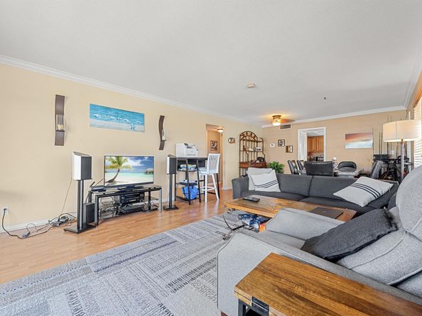 117 Lehane Terrace 201, North Palm Beach FL 33408