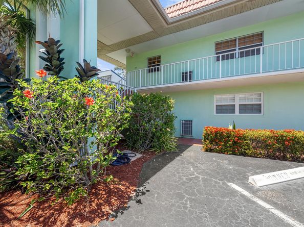 117 Lehane Terrace 201, North Palm Beach FL 33408