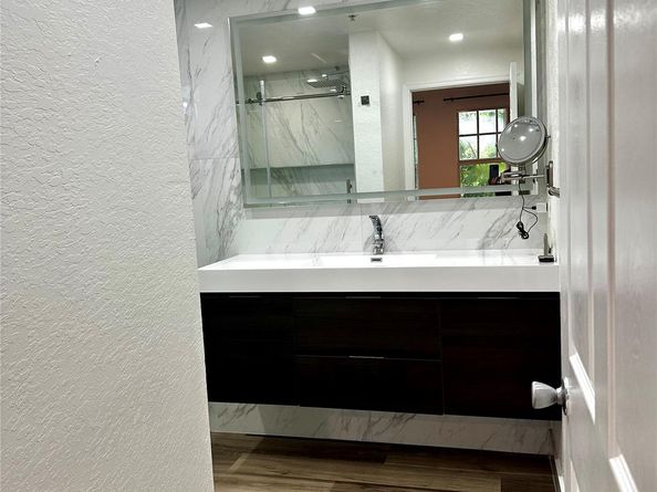6500 W Sample Rd 6500, Coral Springs FL 33067