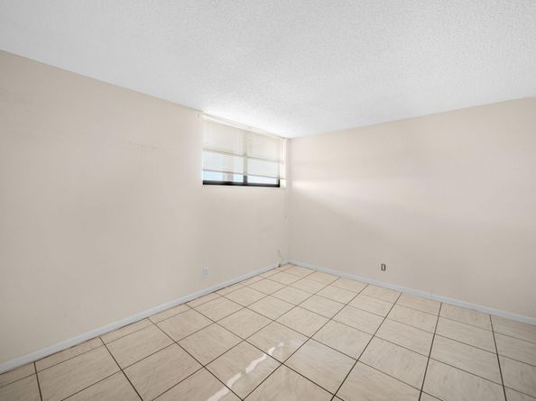 4800 Bayview Drive 606, Fort Lauderdale FL 33308
