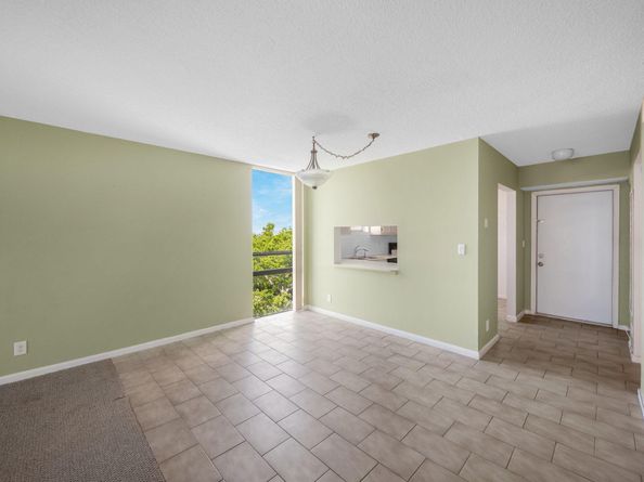 4800 Bayview Drive 606, Fort Lauderdale FL 33308