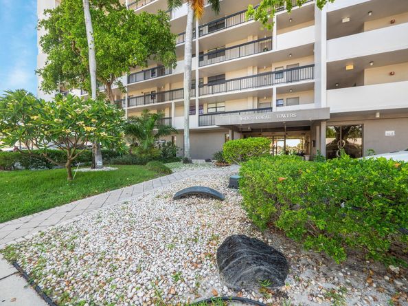 4800 Bayview Drive 606, Fort Lauderdale FL 33308