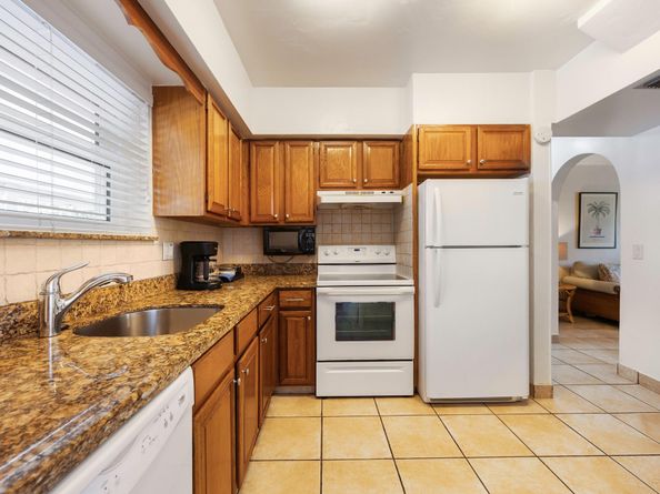 2667 NE 32nd St, Fort Lauderdale FL 33306