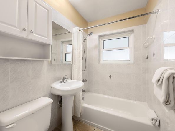 2667 NE 32nd St, Fort Lauderdale FL 33306