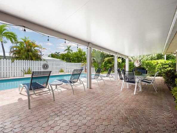 2667 NE 32nd St, Fort Lauderdale FL 33306