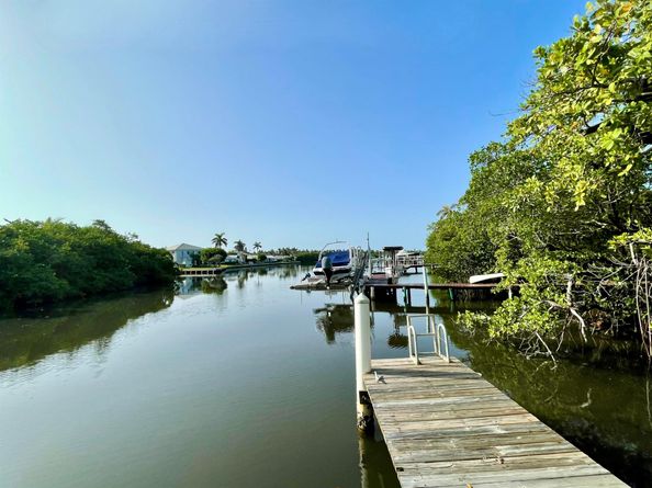 216 SE Atlantic Drive, Lantana FL 33462