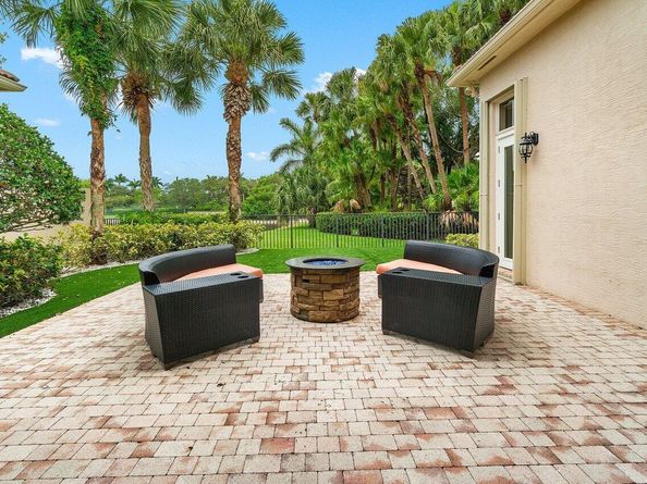 102 Andalusia Way, Palm Beach Gardens FL 33418