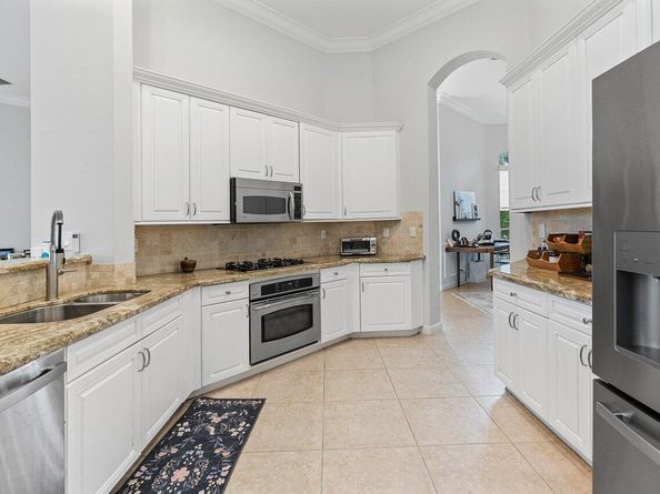 102 Andalusia Way, Palm Beach Gardens FL 33418