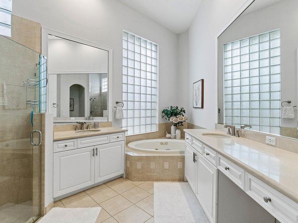 102 Andalusia Way, Palm Beach Gardens FL 33418