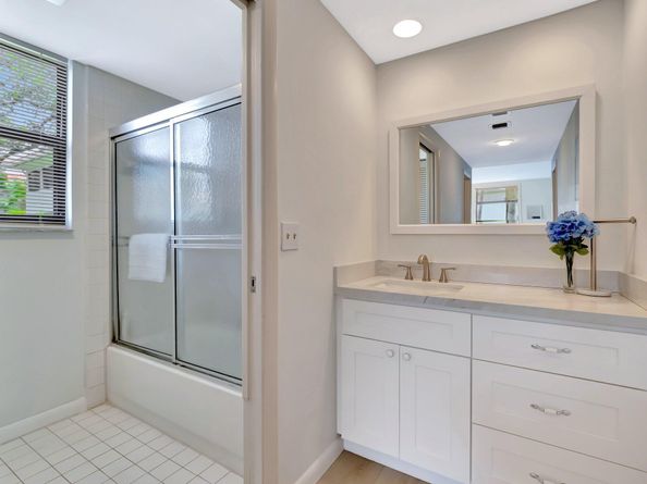 19819 Boca West Drive 4033, Boca Raton FL 33434