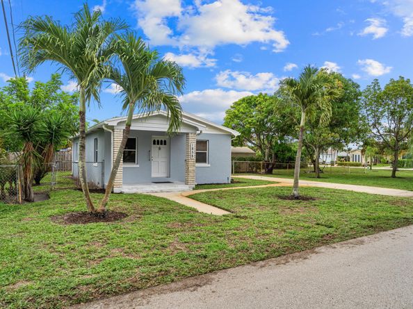 1858 Muskogee Road, Palm Springs FL 33406