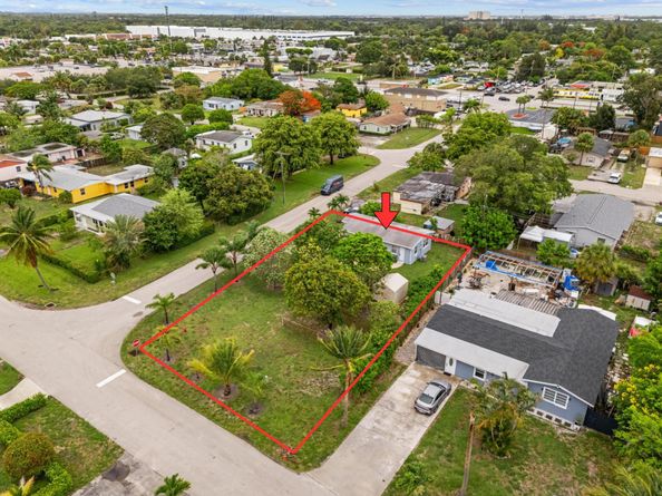 1858 Muskogee Road, Palm Springs FL 33406