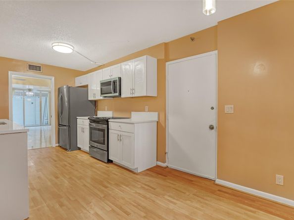 6850 10th Ave 101, Lake Worth FL 33467