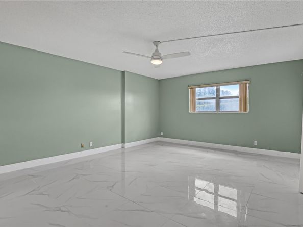 6850 10th Ave 101, Lake Worth FL 33467