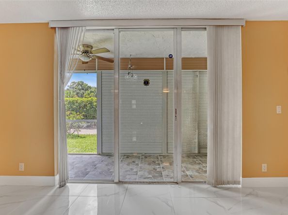 6850 10th Ave 101, Lake Worth FL 33467