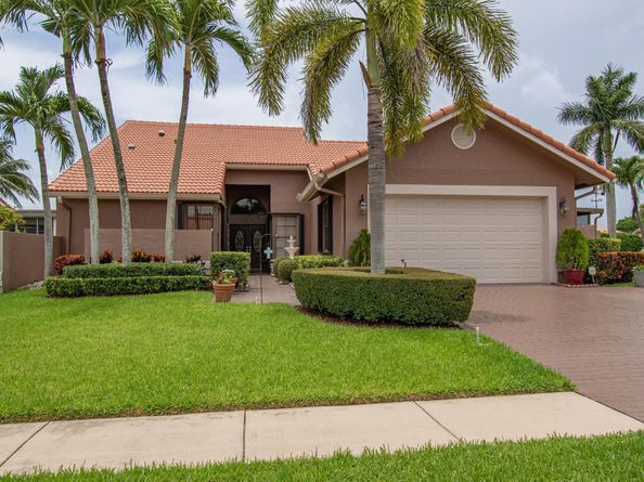 19261 Cherry Hills Terrace, Boca Raton FL 33498