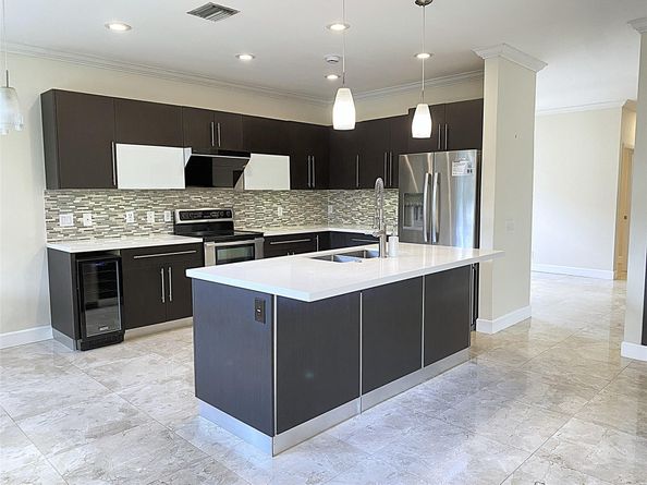 4375 Foxtail Ln, Weston FL 33331