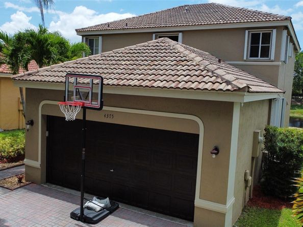 4375 Foxtail Ln, Weston FL 33331