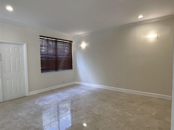 4375 Foxtail Ln, Weston FL 33331