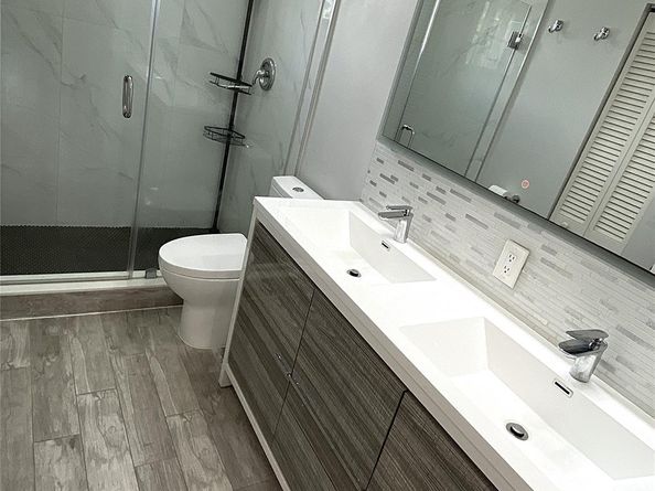 4375 Foxtail Ln, Weston FL 33331