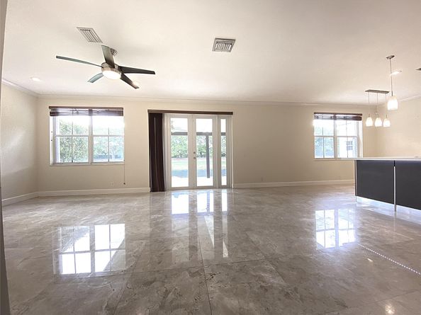 4375 Foxtail Ln, Weston FL 33331