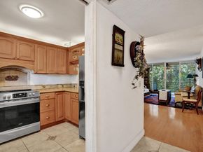 9400 Live Oak Pl 203, Davie FL 33324