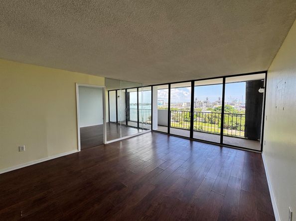 5600 N Flagler Drive 906, West Palm Beach FL 33407