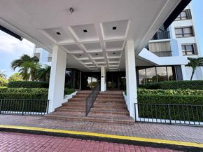 5600 N Flagler Drive 906, West Palm Beach FL 33407