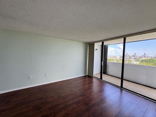 5600 N Flagler Drive 906, West Palm Beach FL 33407