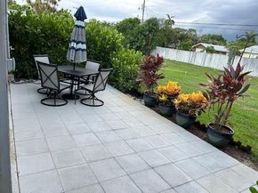 4355 Lucerne Villas Ln, Lake Worth FL 33467