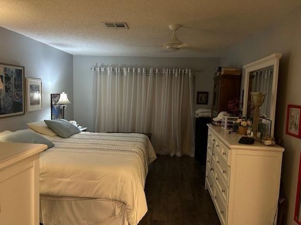4355 Lucerne Villas Ln, Lake Worth FL 33467