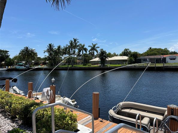 180 Cypress Club Dr 814, Pompano Beach FL 33060