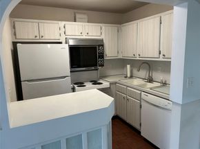 180 Cypress Club Dr 814, Pompano Beach FL 33060