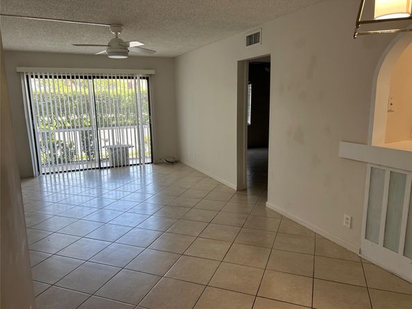 180 Cypress Club Dr 814, Pompano Beach FL 33060