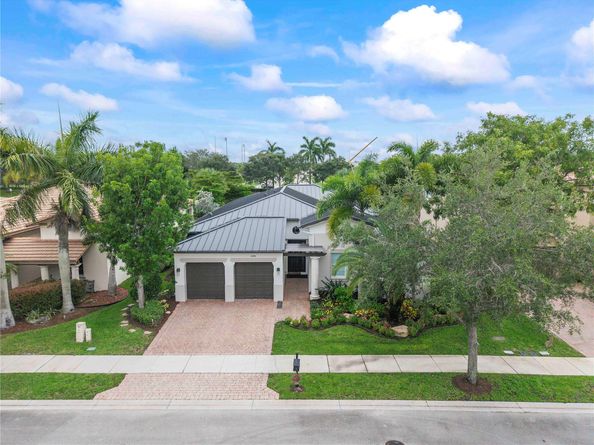 10980 NW 78th Pl, Parkland FL 33076