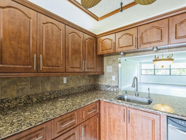 2704 NW 104th Avenue 401, Sunrise FL 33322