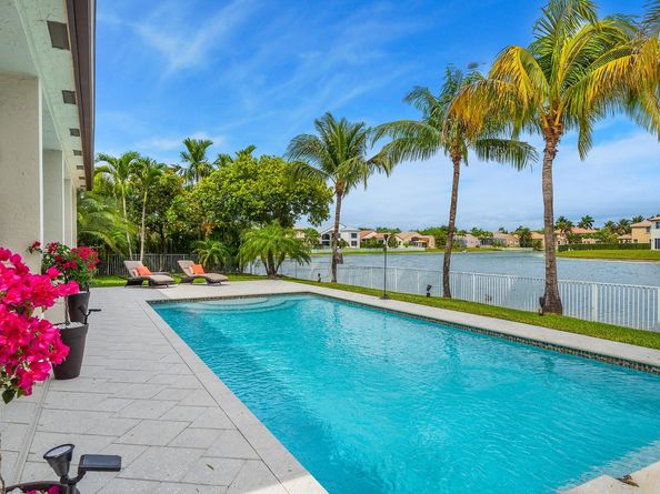 5383 SW 186th Way, Miramar FL 33029