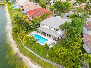 5383 SW 186th Way, Miramar FL 33029