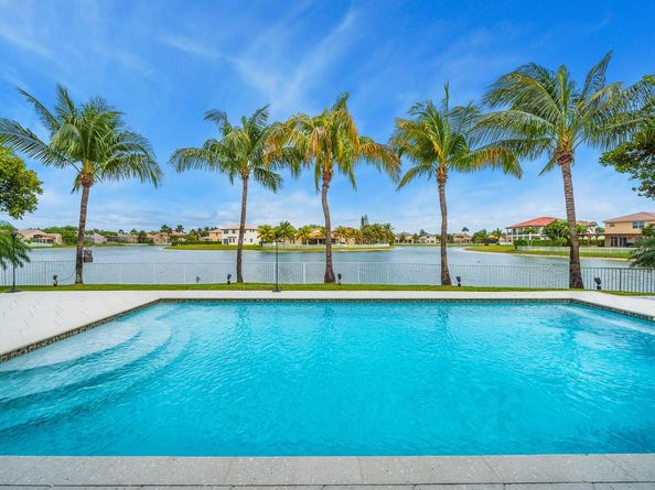 5383 SW 186th Way, Miramar FL 33029