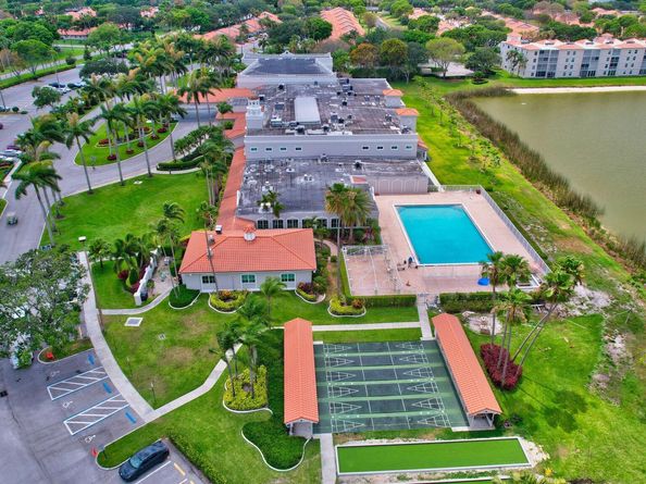 6193 Pointe Regal Circle 402, Delray Beach FL 33484