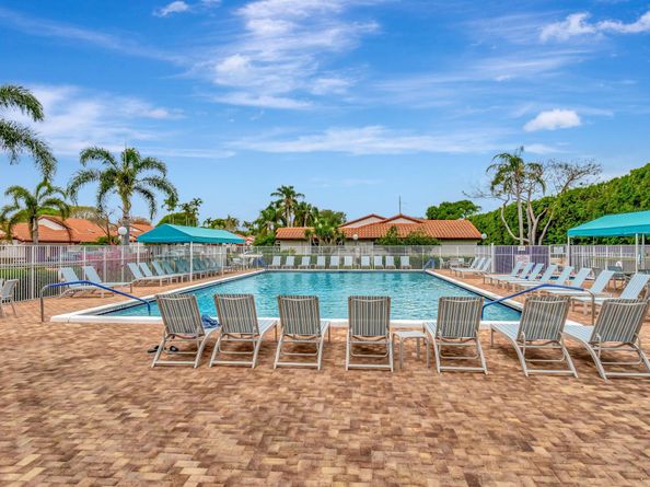 6193 Pointe Regal Circle 402, Delray Beach FL 33484
