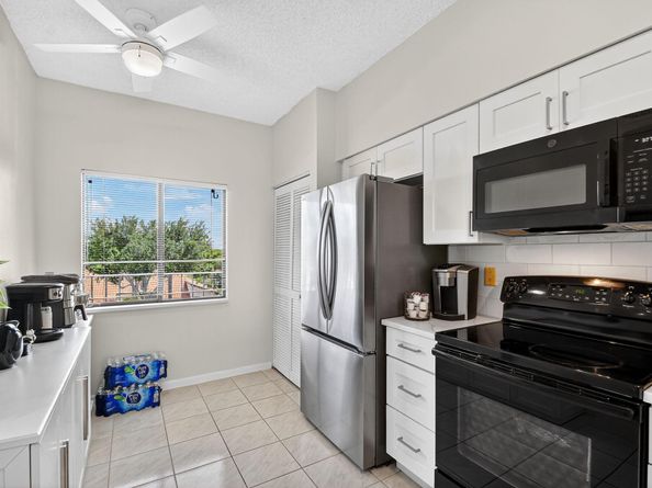 6193 Pointe Regal Circle 402, Delray Beach FL 33484