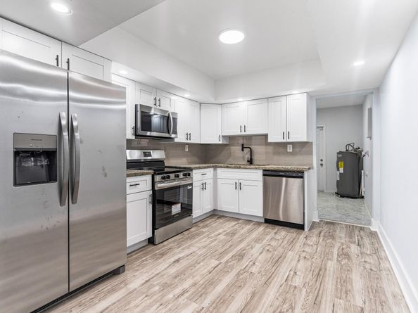 6540 SW 8th St, North Lauderdale FL 33068