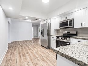 6540 SW 8th St, North Lauderdale FL 33068