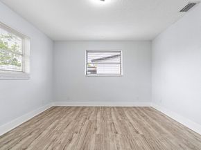 6540 SW 8th St, North Lauderdale FL 33068