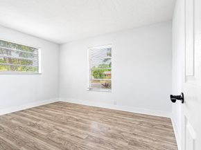 6540 SW 8th St, North Lauderdale FL 33068
