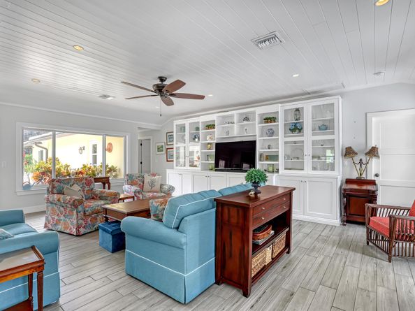 219 Claremont Lane, Palm Beach Shores FL 33404