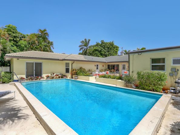 219 Claremont Lane, Palm Beach Shores FL 33404