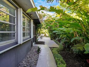 1955 Thomas St, Hollywood FL 33020