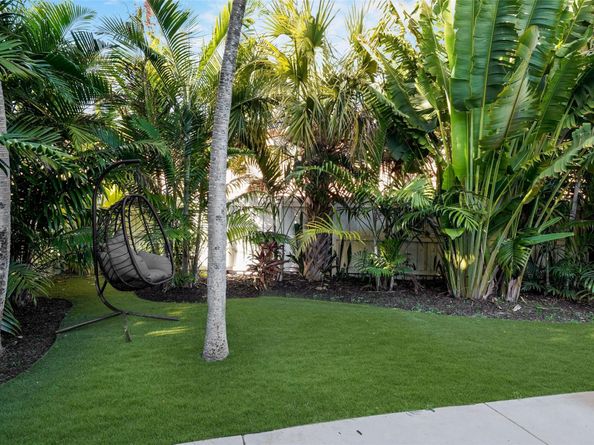 1955 Thomas St, Hollywood FL 33020